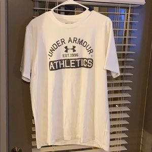 Under Armour T-shirt